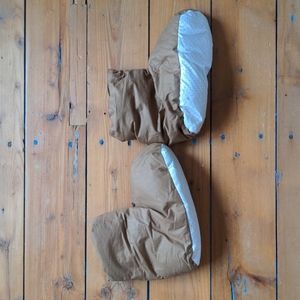 NWOT Quilts Etc Tan Down Filled Bootie Slippers